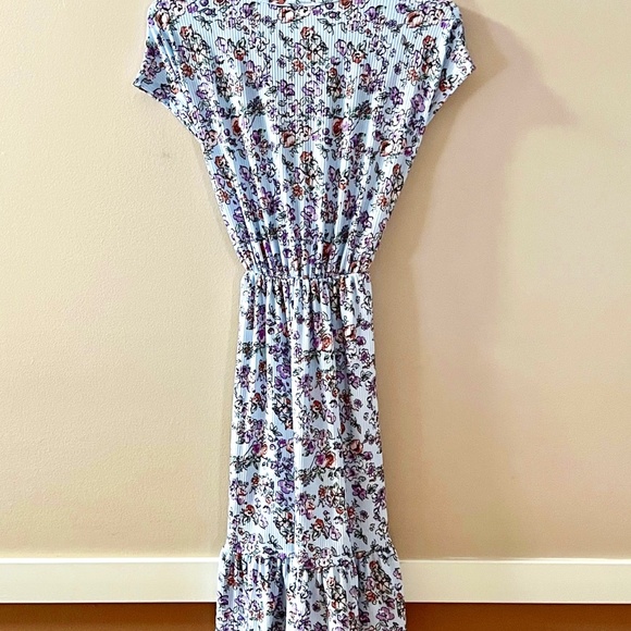 NWOT Blue Floral Summer Dress by Caution to the Wind Size Medium - Picture 4 of 7